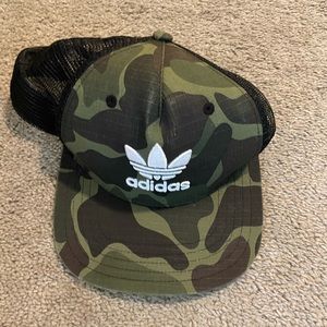 Adidas hat one size fits all in camo green